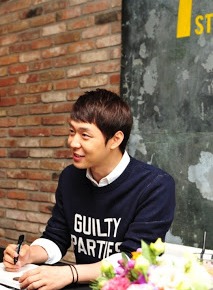 Director Bong Junho, “Director Shim Sungbo of ‘Sea Fog’ Personally Chose Park Yoochun for the Casting”